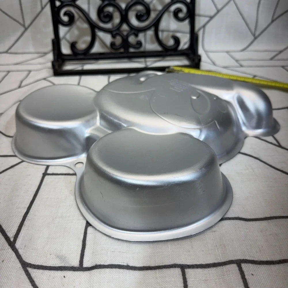 Wilton Mickey Mouse Cake Pan 13